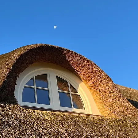 Meerzeit Ruegen Mit Reetdach, Sauna Und Wasserblick Vakantiehuis *