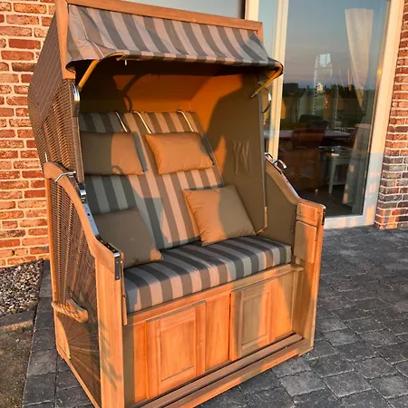 Meerzeit Ruegen Mit Reetdach, Sauna Und Wasserblick Vakantiehuis Poseritz