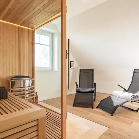 Meerzeit Ruegen Mit Reetdach, Sauna Und Wasserblick Vakantiehuis Poseritz