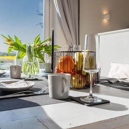 Vakantiehuis Meerzeit Ruegen Mit Reetdach, Sauna Und Wasserblick *