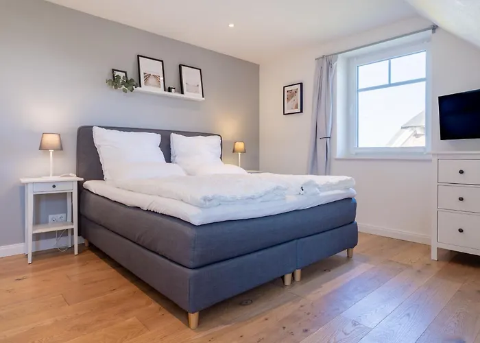 Meerzeit Mit Sauna Und Seeblick Vakantiehuis